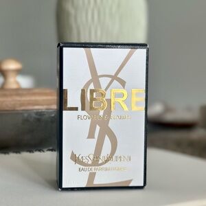Yves Saint Laurent Libre Flowers & Flames Eau de Parfum - White & Gold Box